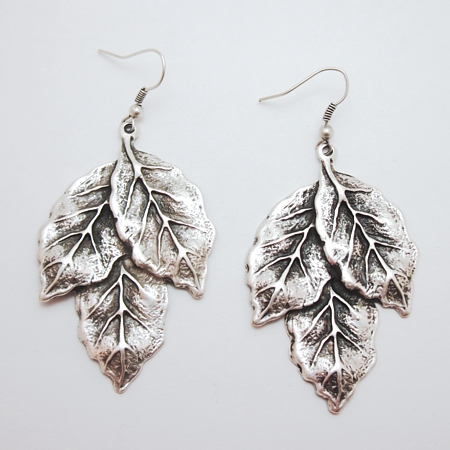 Zinc Detailed Three Leaf Dangles - Click Image to Close